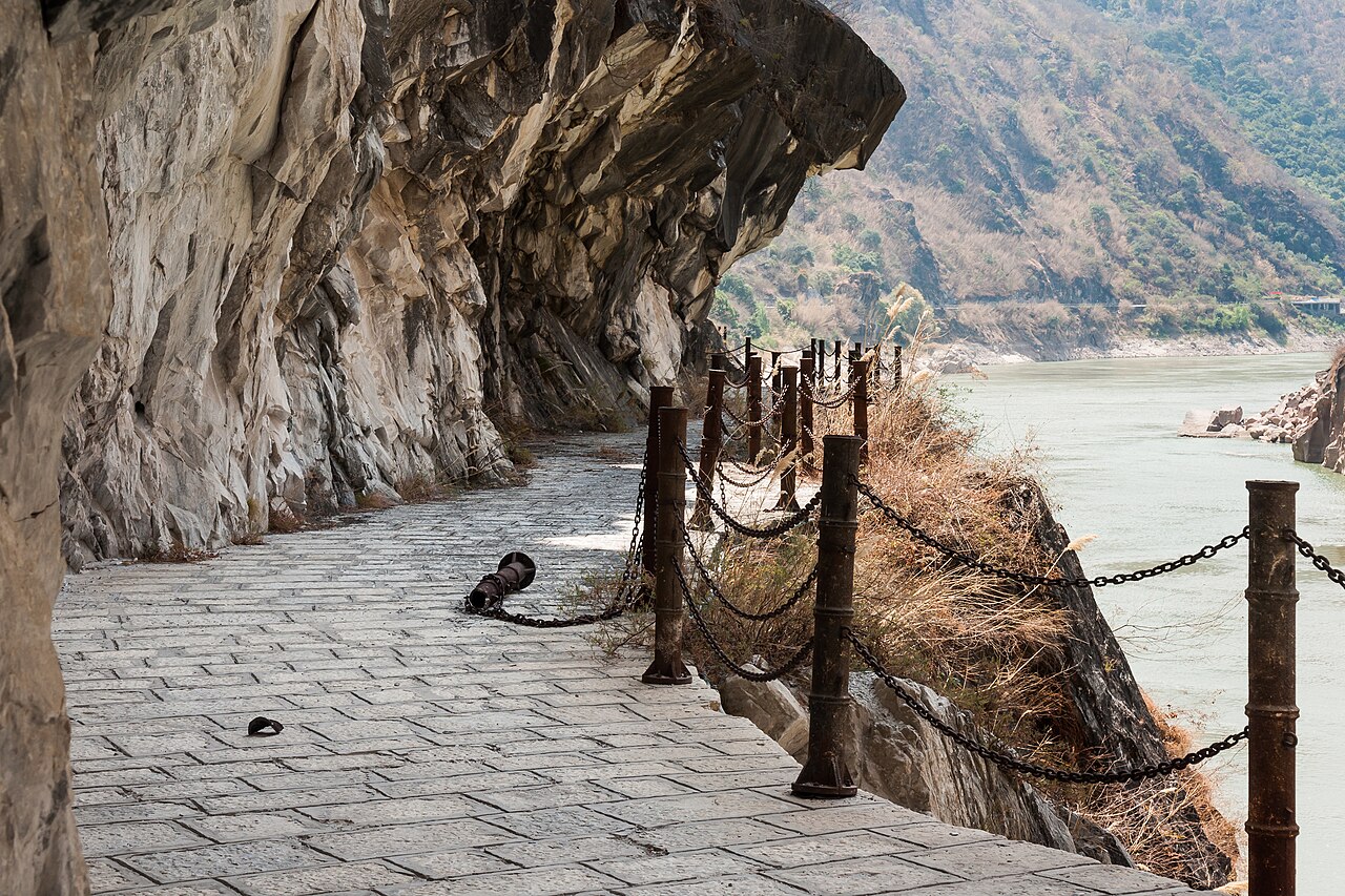 上虎跳峽 實景照片